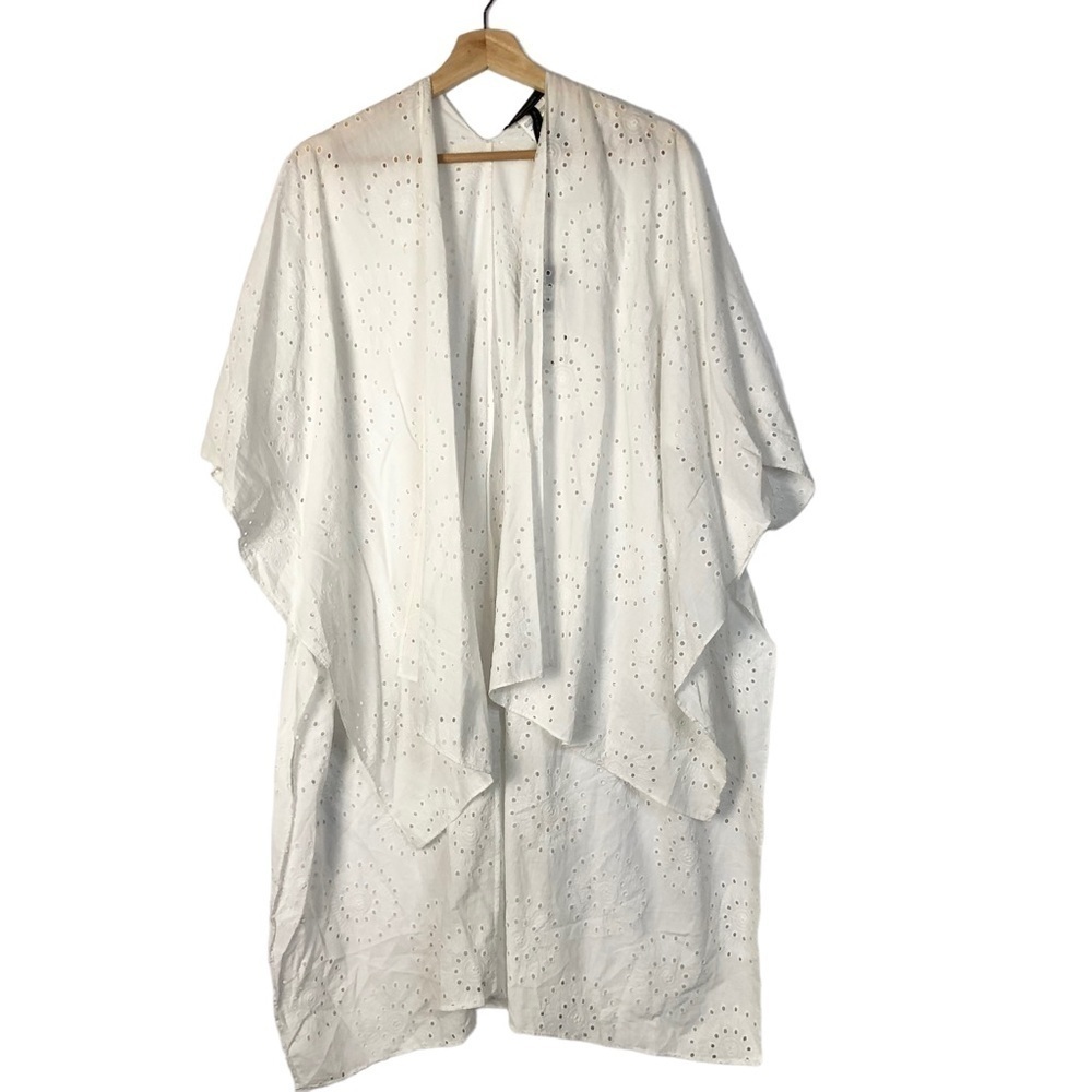 BCBGMaxAzria Finnigan Optic White Eyelet Lace Kimono OS‎